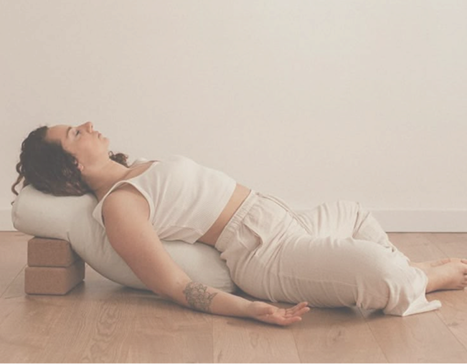 Blid restorative yoga